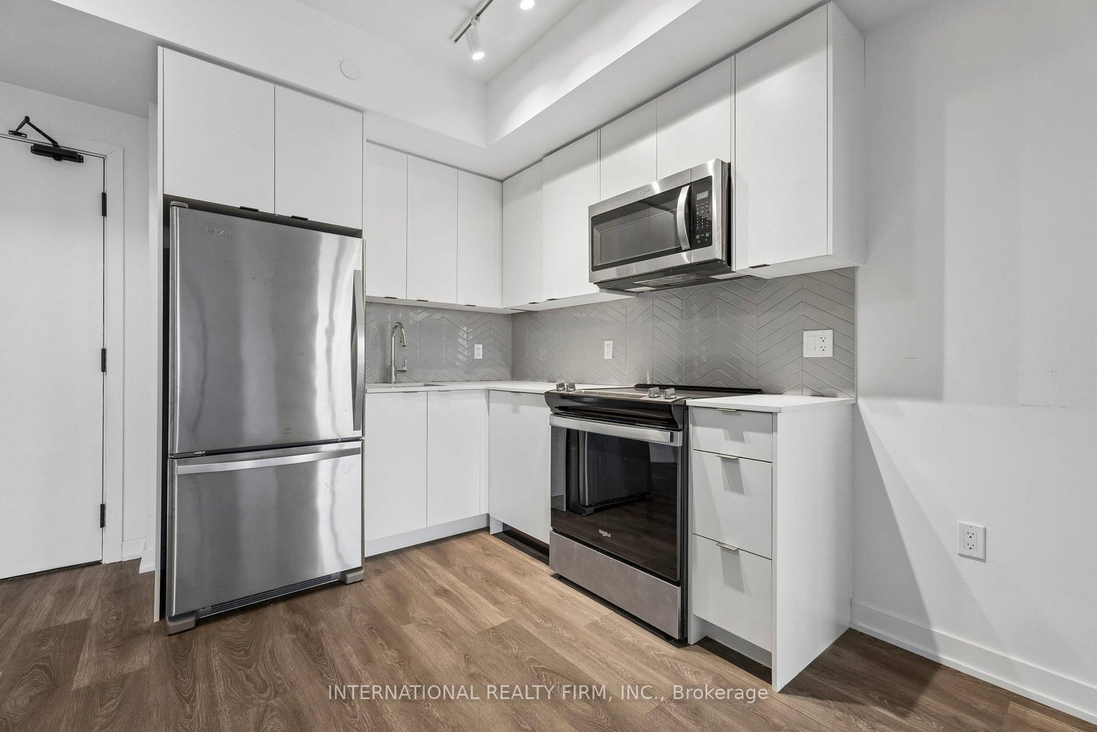 Condo for sale at 1701-1606 Charles Street, Whitby, Ontario, L1N 0P1 - Port Whitby - MLS: E12948514