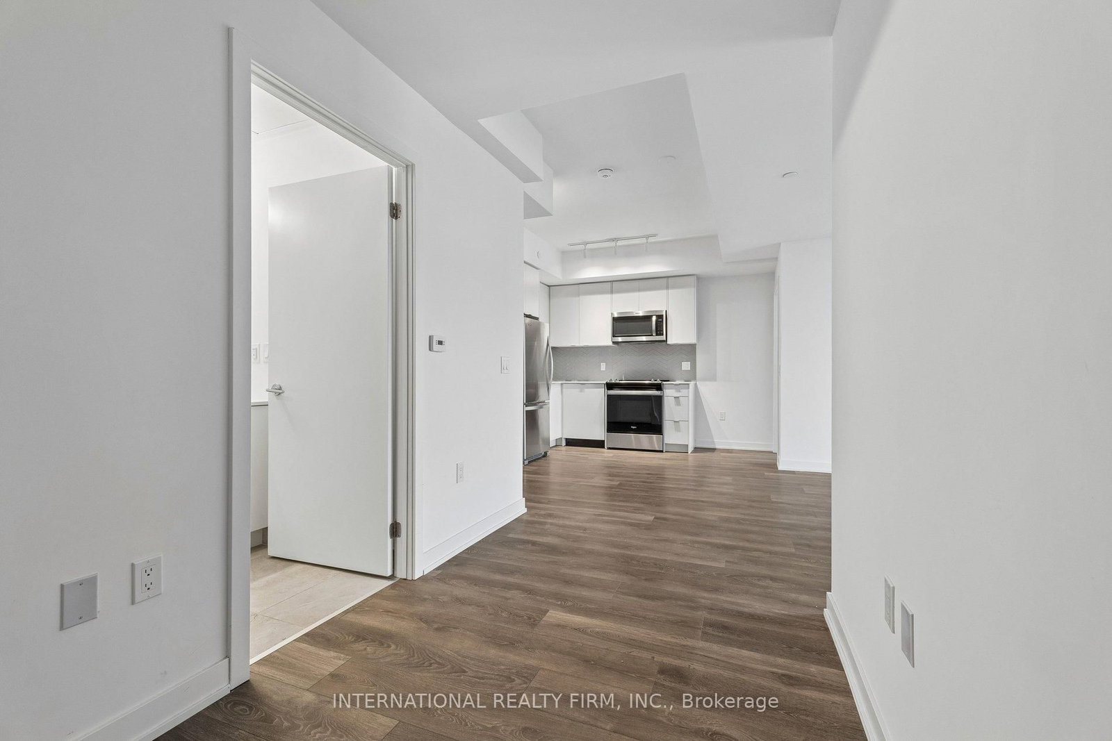 Condo for sale at 1701-1606 Charles Street, Whitby, Ontario, L1N 0P1 - Port Whitby - MLS: E12948514