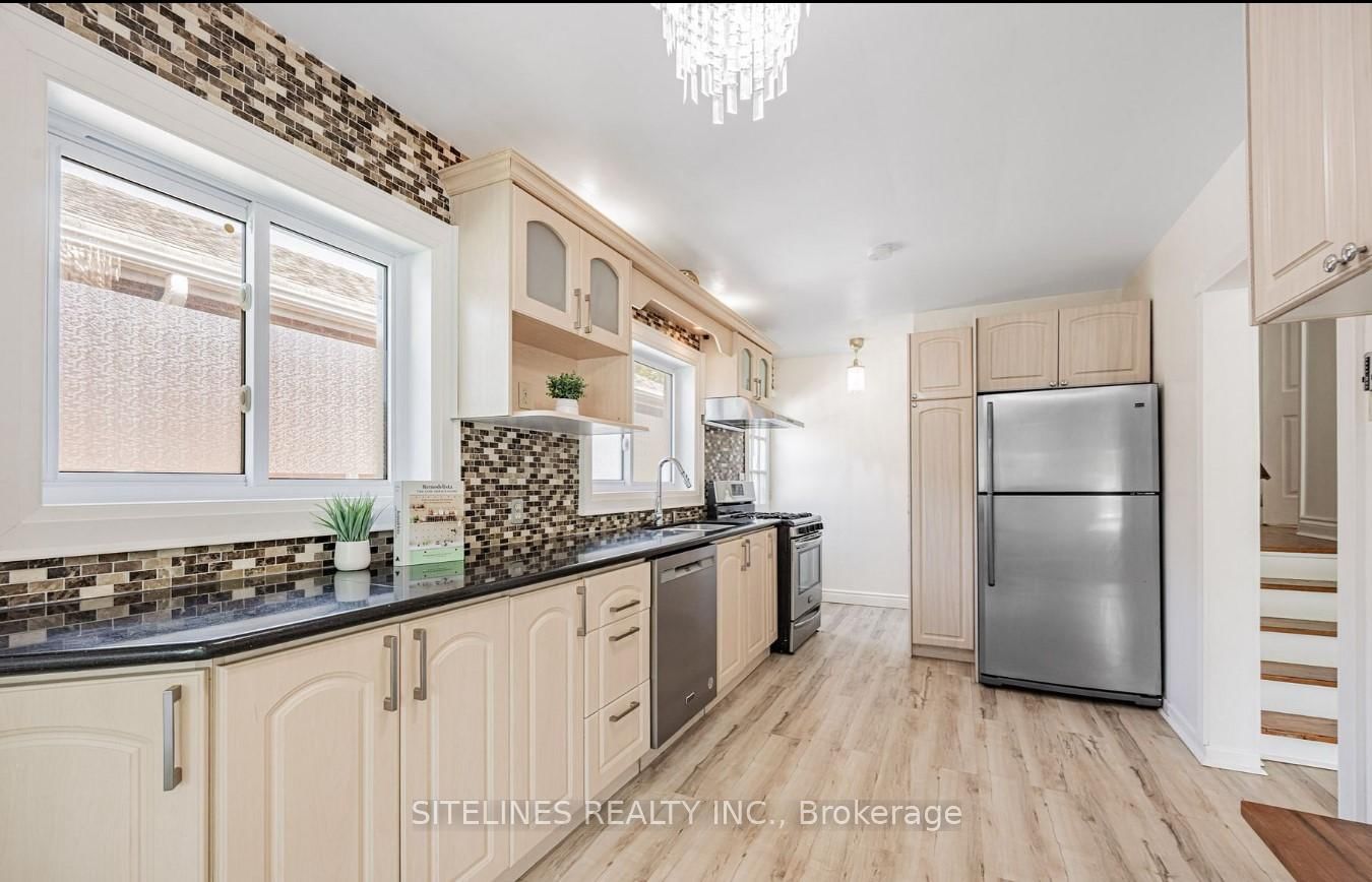 Detached House for sale at 29 Orton Park Road, Toronto, Ontario, M1G 3G2 - Morningside - MLS: E12948688