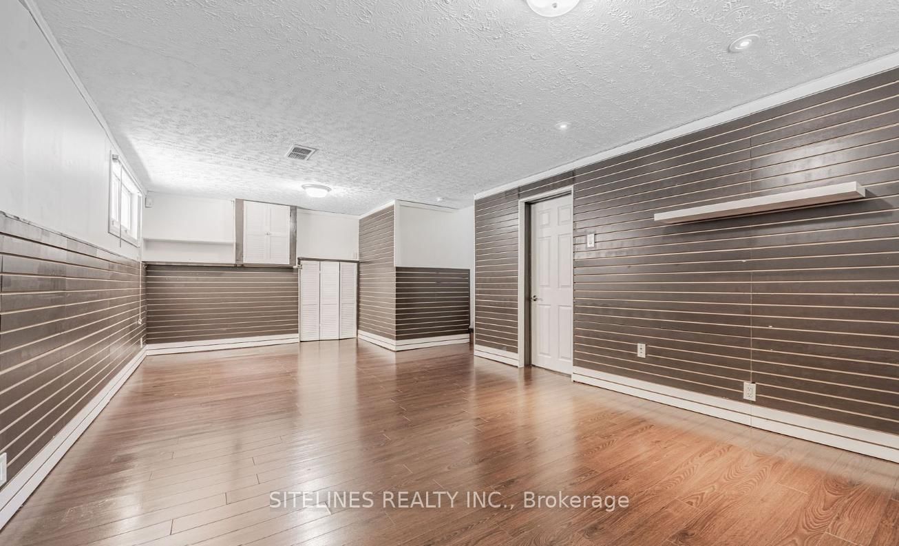 Detached House for sale at 29 Orton Park Road, Toronto, Ontario, M1G 3G2 - Morningside - MLS: E12948688