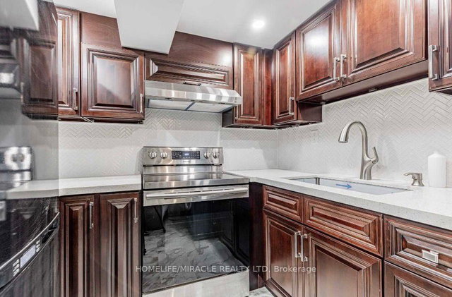 39 Wayford Crescent S