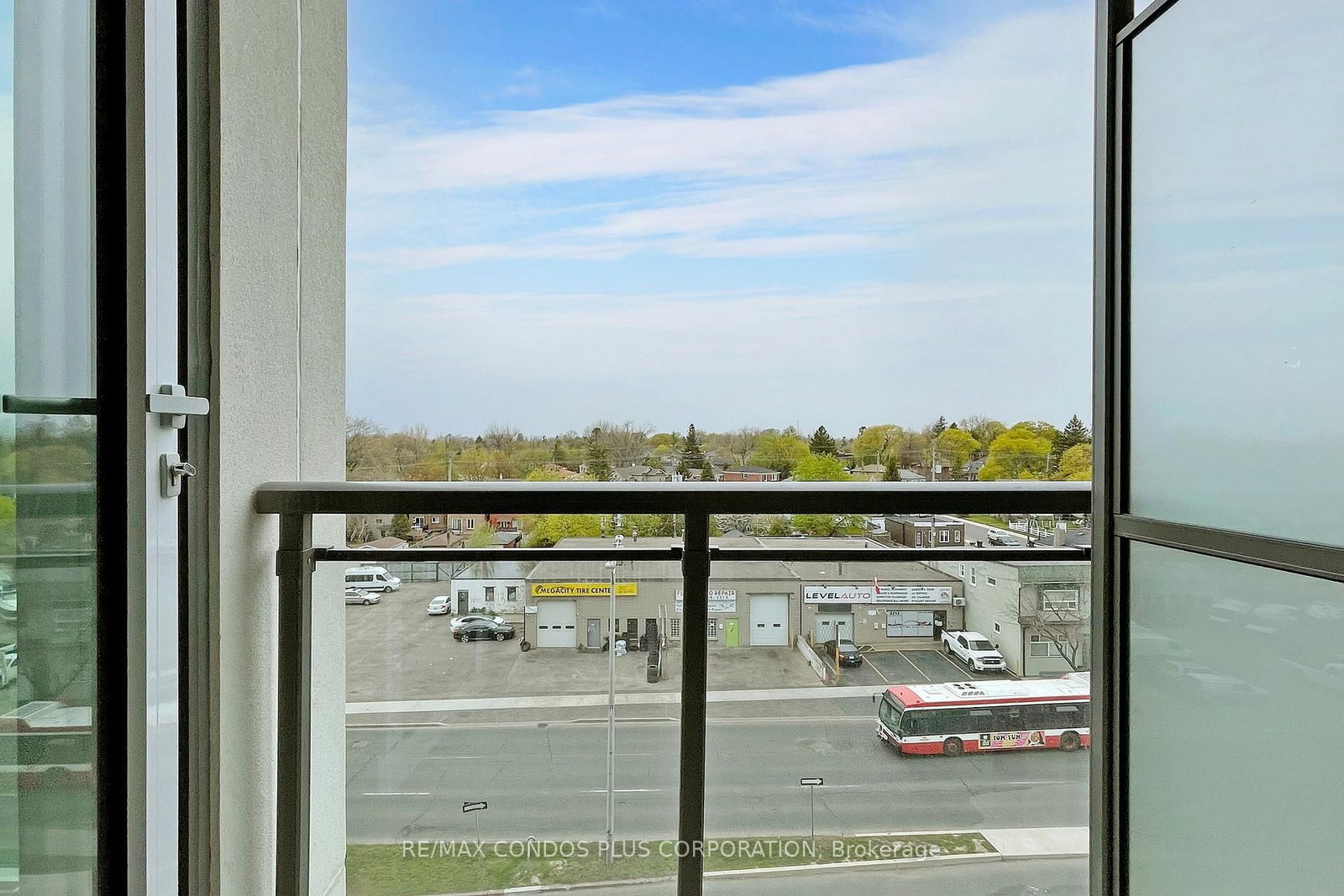 Condo for lease at 605-90 Glen Everest Road, Toronto, Ontario, M1N 0C3 - Birchcliffe-Cliffside - MLS: E12949024