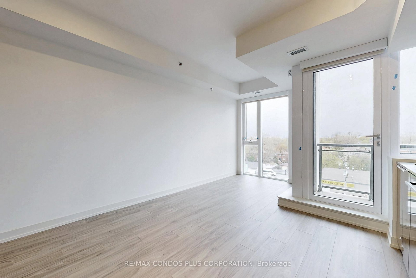 Condo for lease at 605-90 Glen Everest Road, Toronto, Ontario, M1N 0C3 - Birchcliffe-Cliffside - MLS: E12949024