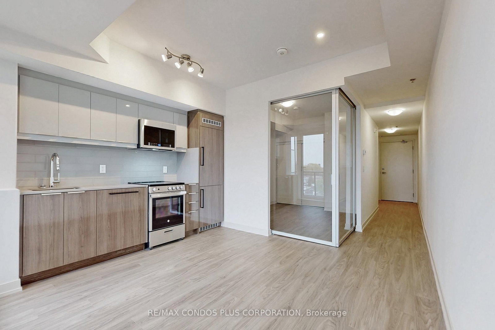 Condo for lease at 605-90 Glen Everest Road, Toronto, Ontario, M1N 0C3 - Birchcliffe-Cliffside - MLS: E12949024