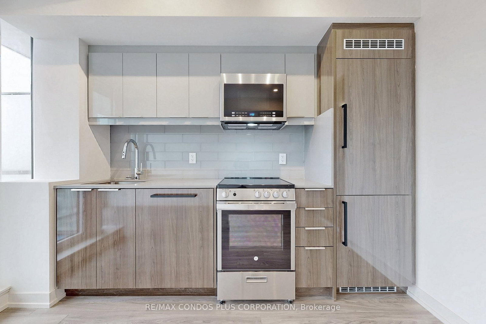 Condo for lease at 605-90 Glen Everest Road, Toronto, Ontario, M1N 0C3 - Birchcliffe-Cliffside - MLS: E12949024