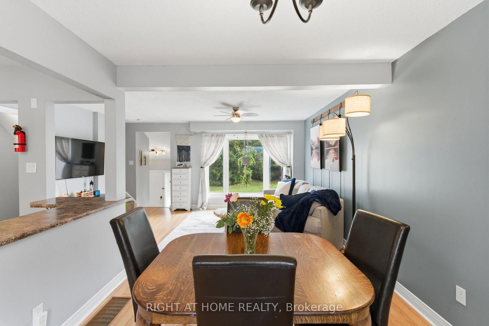 Townhouse for sale at 12-303 Garden Street, Whitby, Ontario, L1N 3W3 - Downtown Whitby - MLS: E12949032