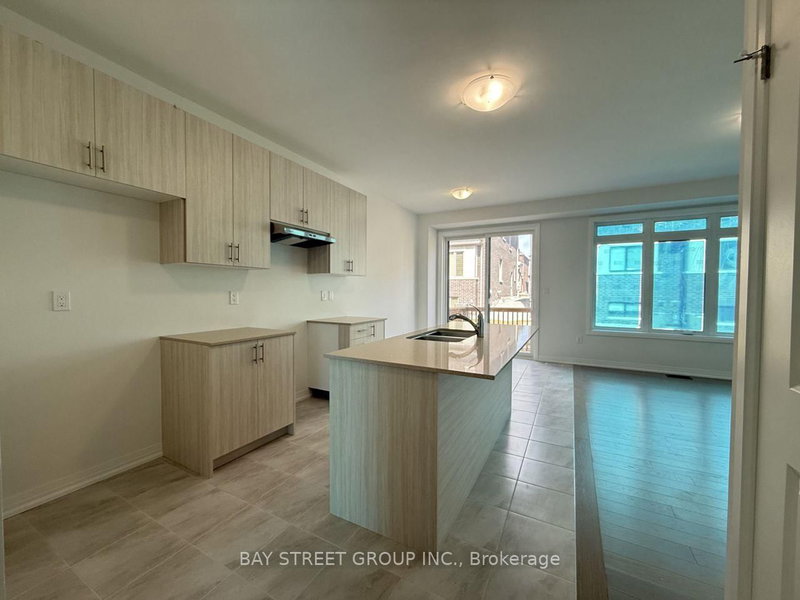 1034 Valhalla Terr, Pickering, L1X 0P8 | Image 3