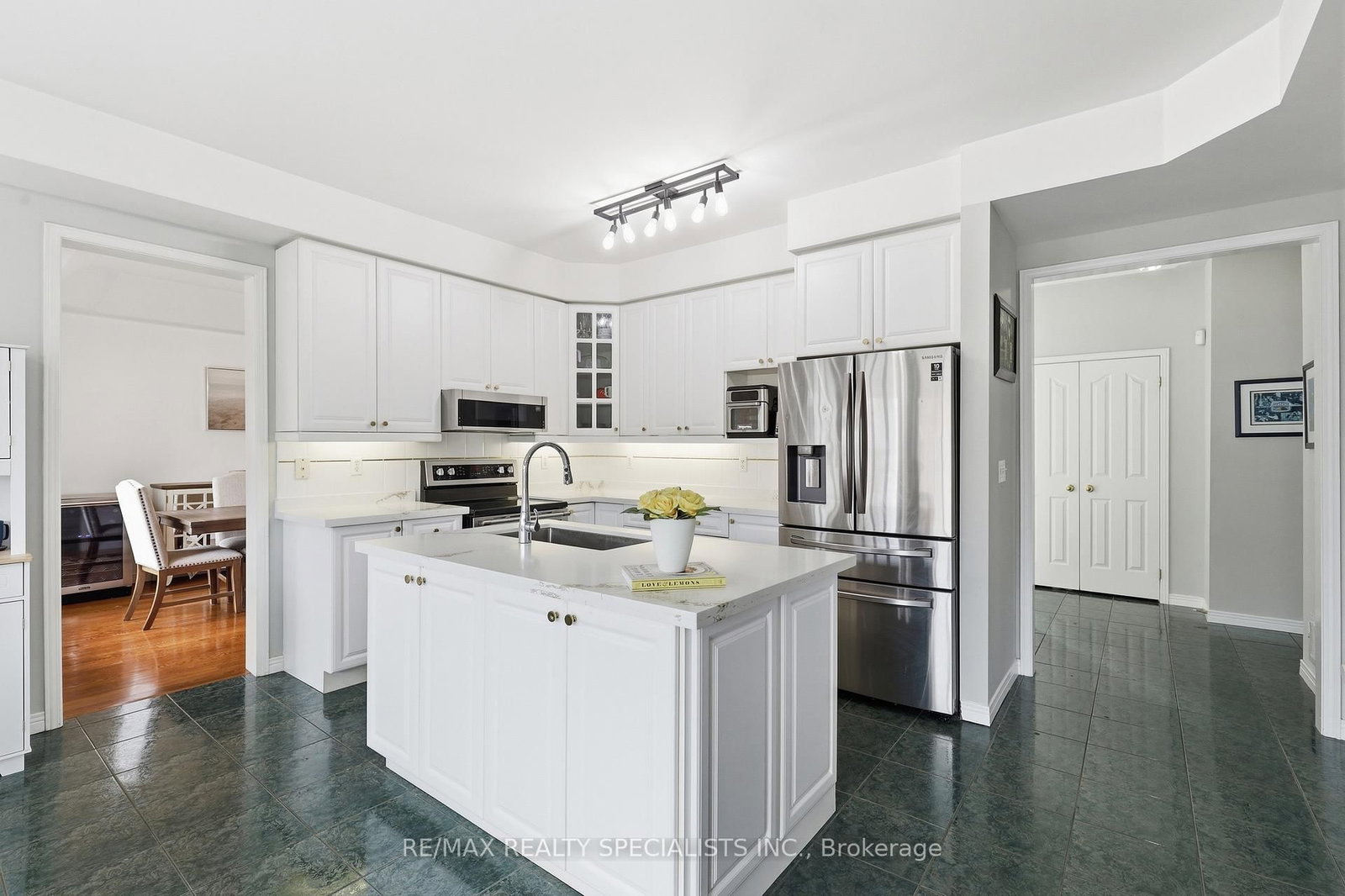 570 Blackwood Boulevard - Photo 9