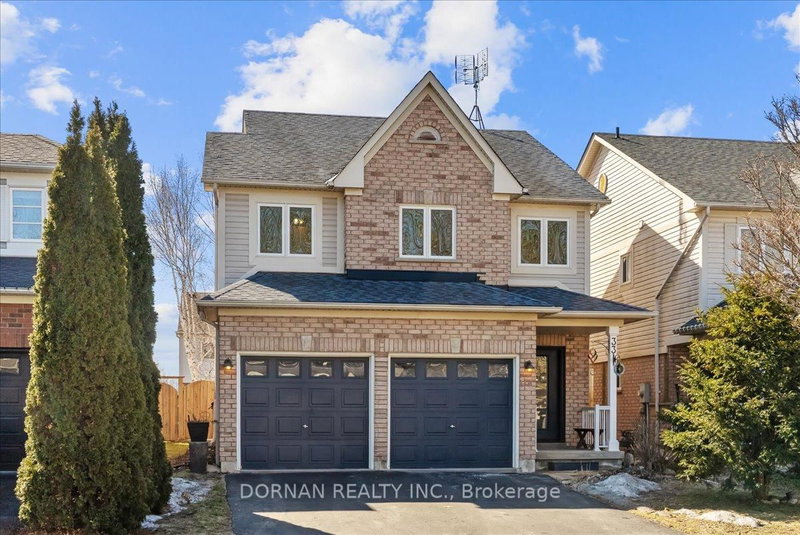 33 Solmar Ave, Whitby, L1R 2Z6 | Image 2