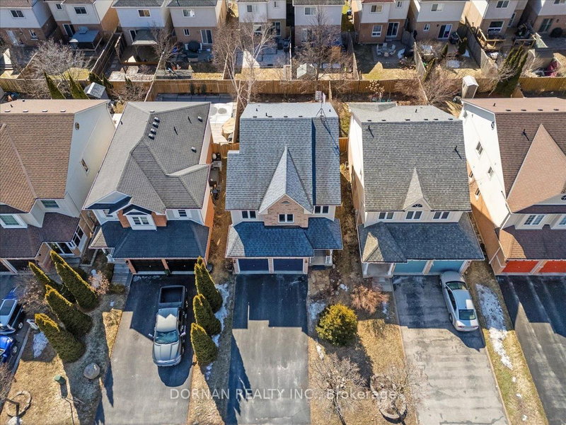 33 Solmar Ave, Whitby, L1R 2Z6 | Image 3