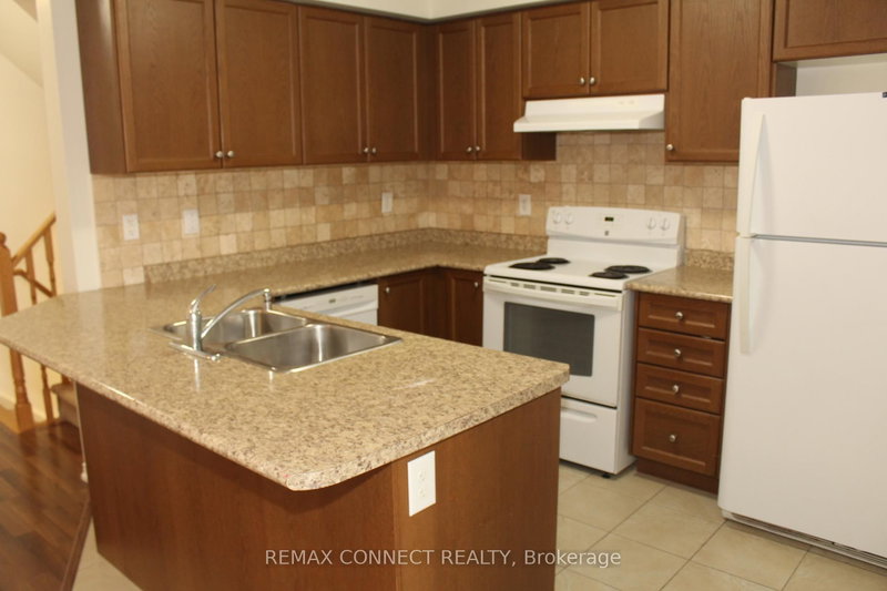 37 Chaston Rd, Ajax, L1Z 0M5 | Image 3