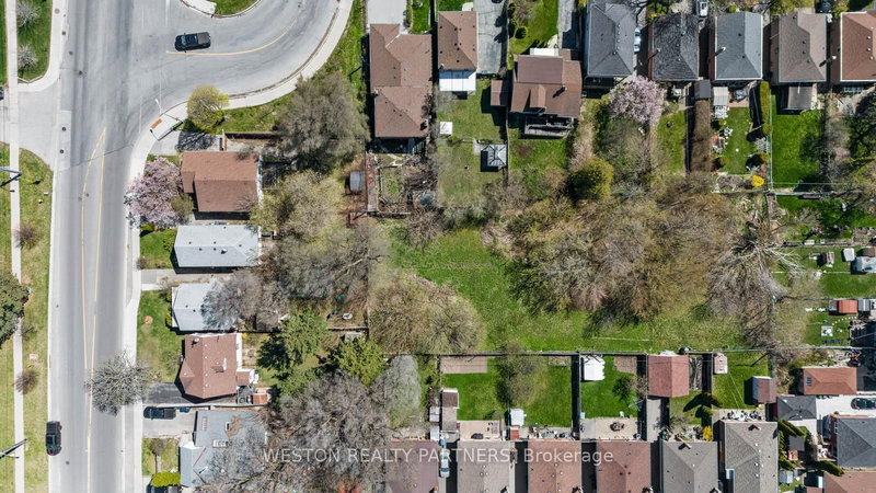 372-374 Kennedy Rd, Toronto, M1K 2A5 | Image 2