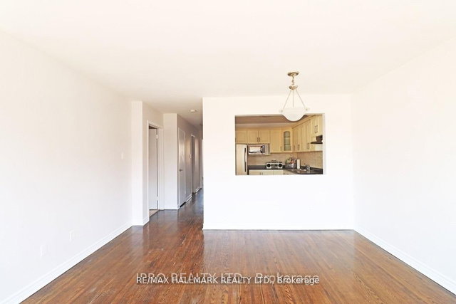 1237E Woodbine Avenue