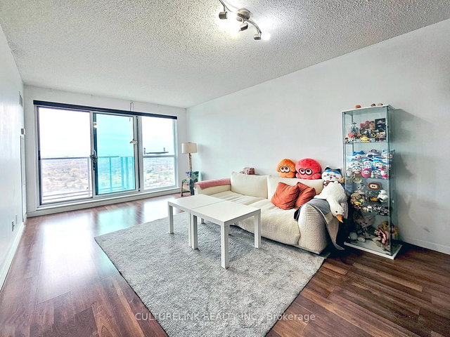 2801 - 50 Town Centre Court