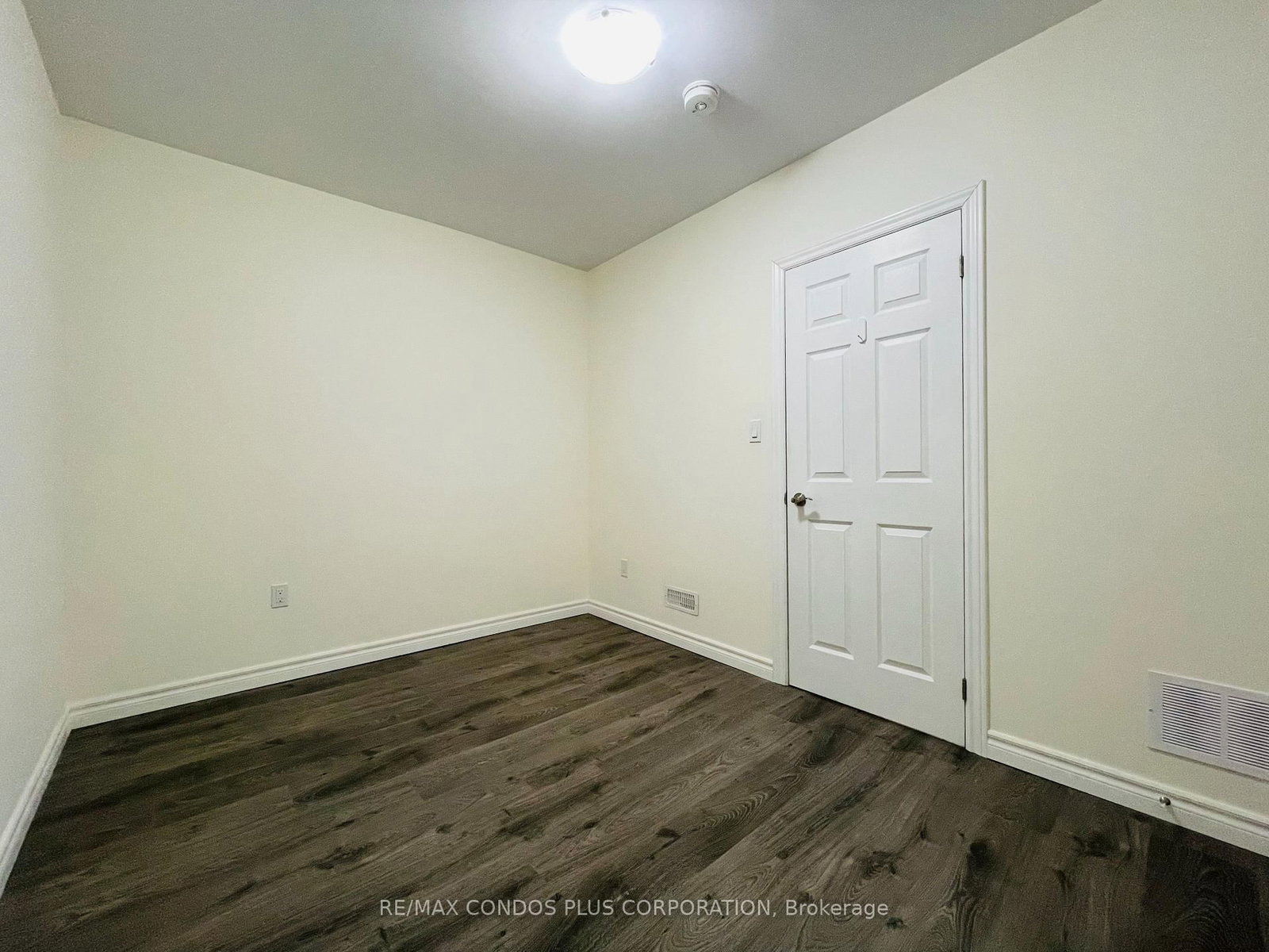 721 Danforth Avenue, Unit 2A - Photo 6