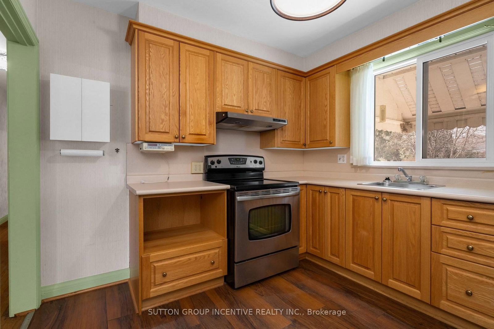 Detached House for sale at 6 Kingsmere Crescent, Toronto, Ontario, M1M 3B3 - Scarborough Village - MLS: E12951286