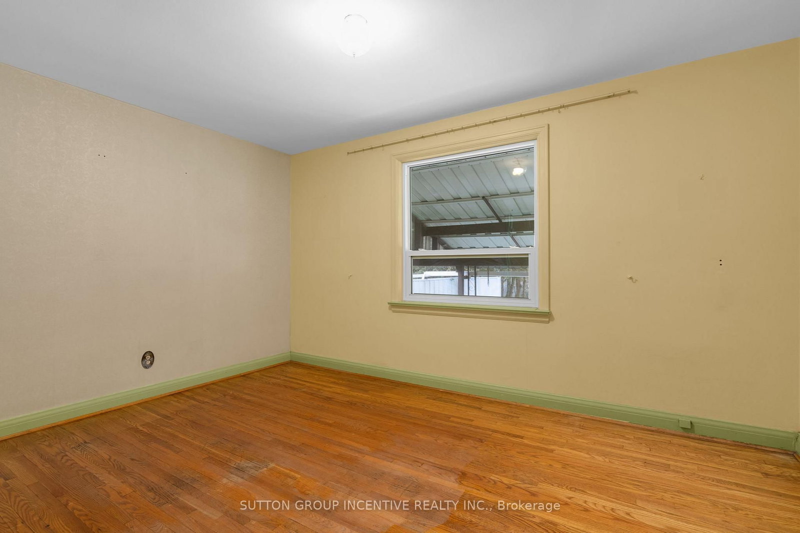 Detached House for sale at 6 Kingsmere Crescent, Toronto, Ontario, M1M 3B3 - Scarborough Village - MLS: E12951286