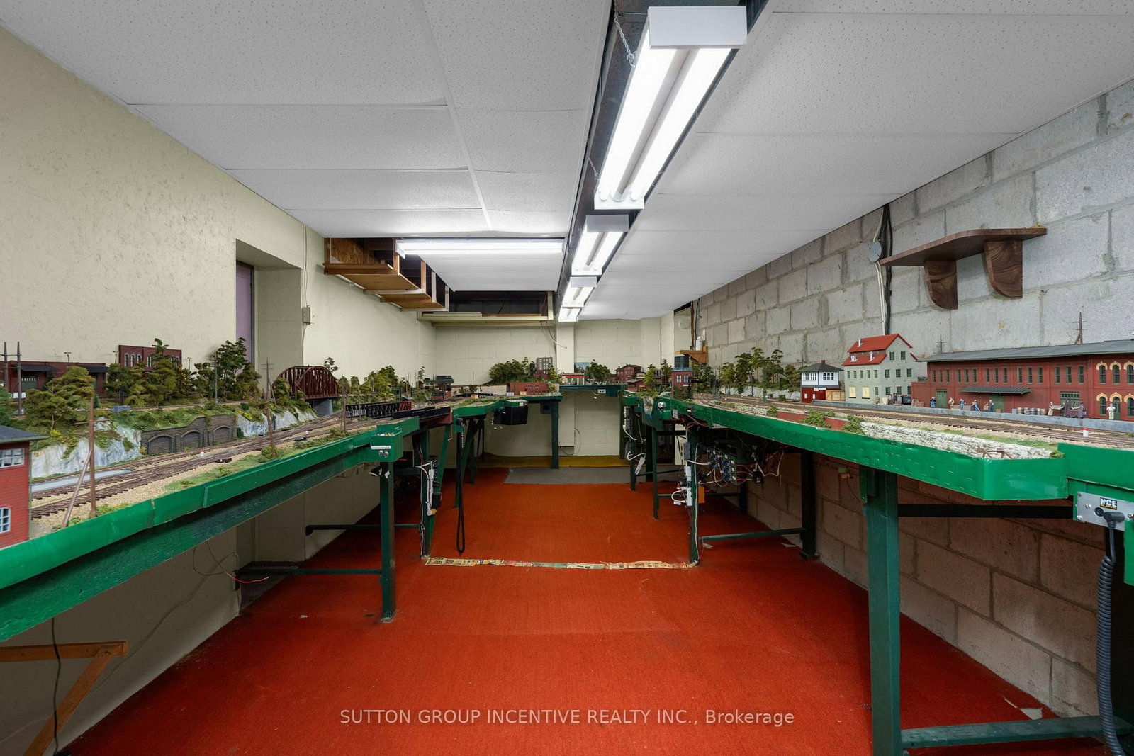 Detached House for sale at 6 Kingsmere Crescent, Toronto, Ontario, M1M 3B3 - Scarborough Village - MLS: E12951286