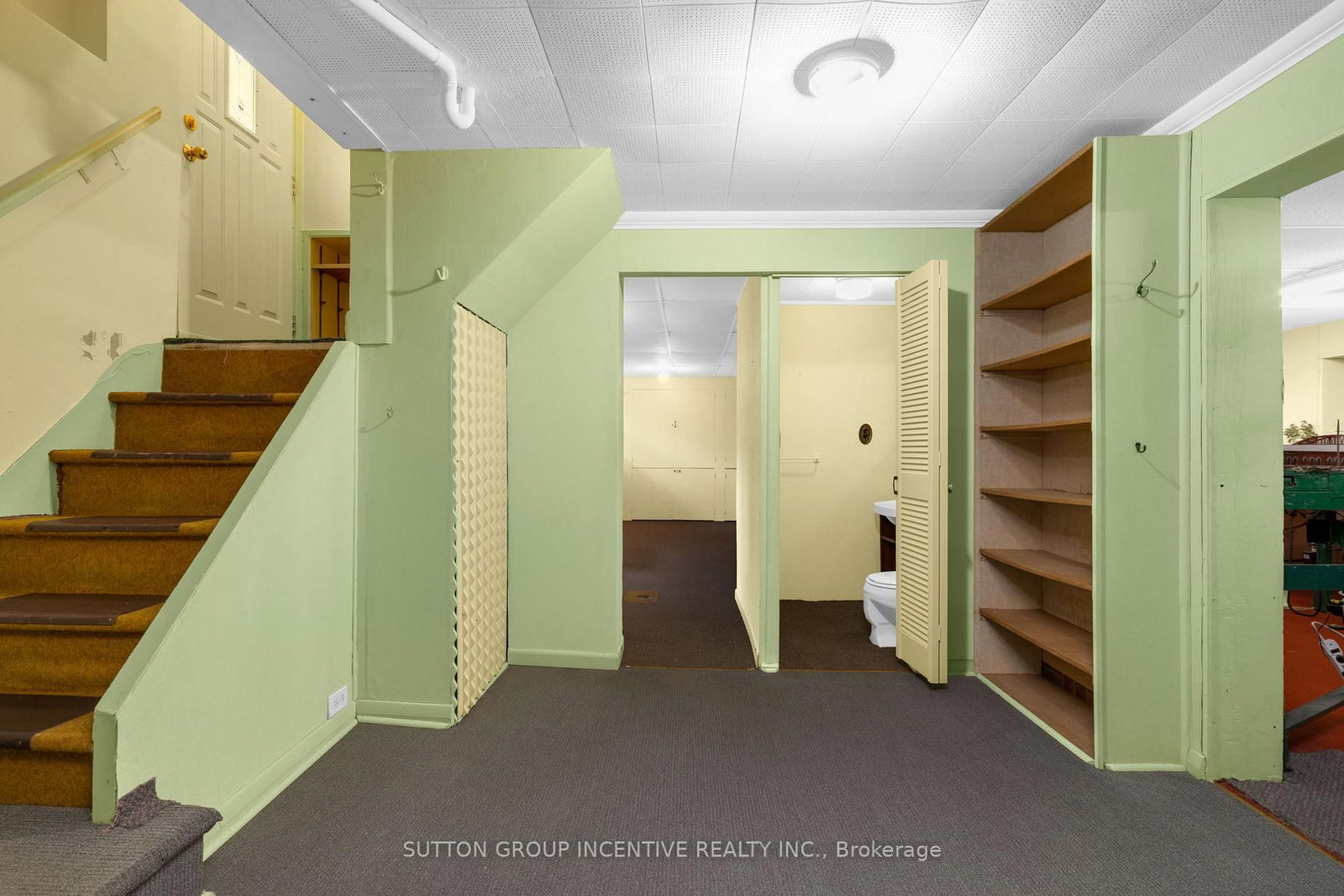 Detached House for sale at 6 Kingsmere Crescent, Toronto, Ontario, M1M 3B3 - Scarborough Village - MLS: E12951286