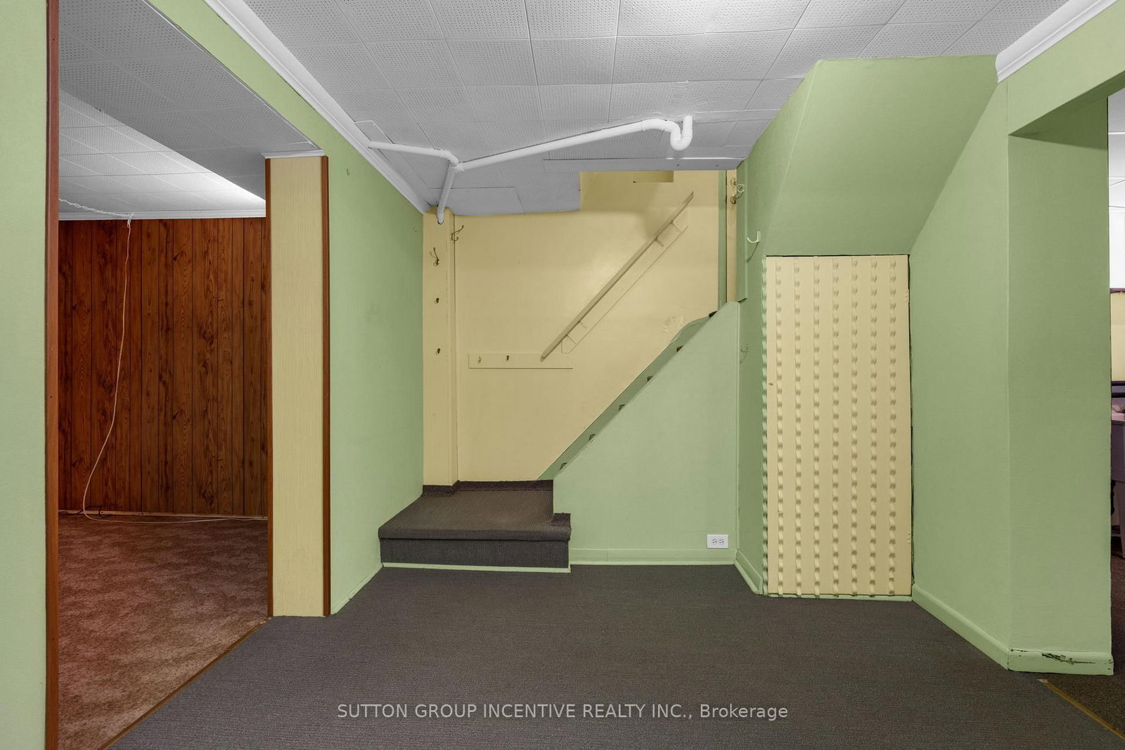 Detached House for sale at 6 Kingsmere Crescent, Toronto, Ontario, M1M 3B3 - Scarborough Village - MLS: E12951286