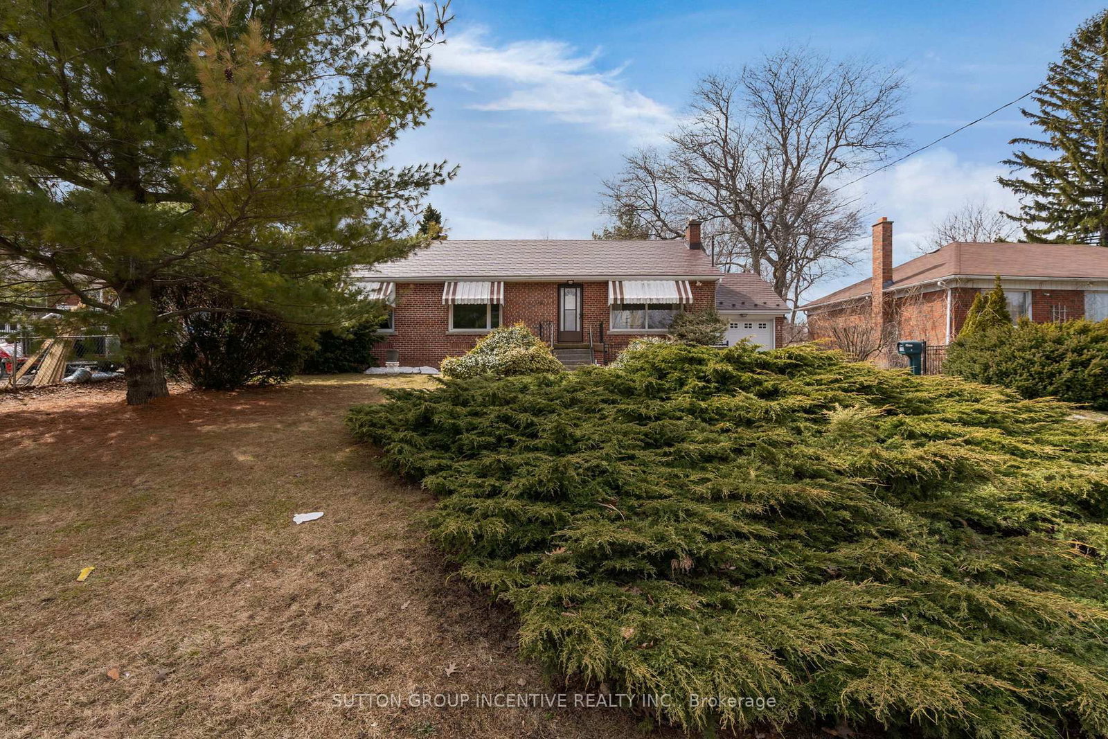 Detached House for sale at 6 Kingsmere Crescent, Toronto, Ontario, M1M 3B3 - Scarborough Village - MLS: E12951286