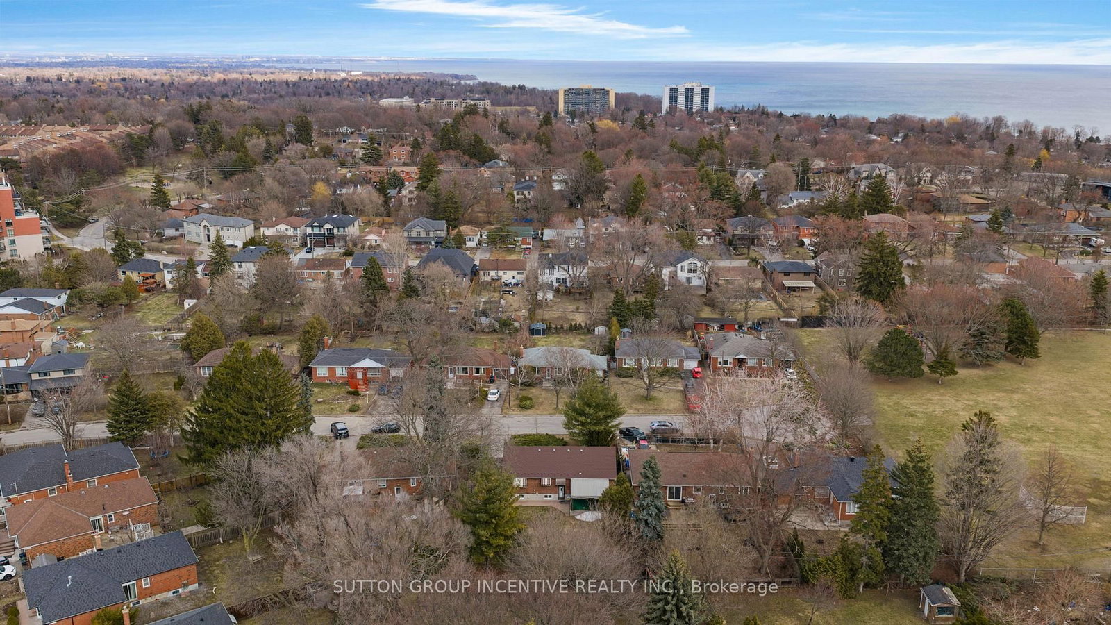 Detached House for sale at 6 Kingsmere Crescent, Toronto, Ontario, M1M 3B3 - Scarborough Village - MLS: E12951286