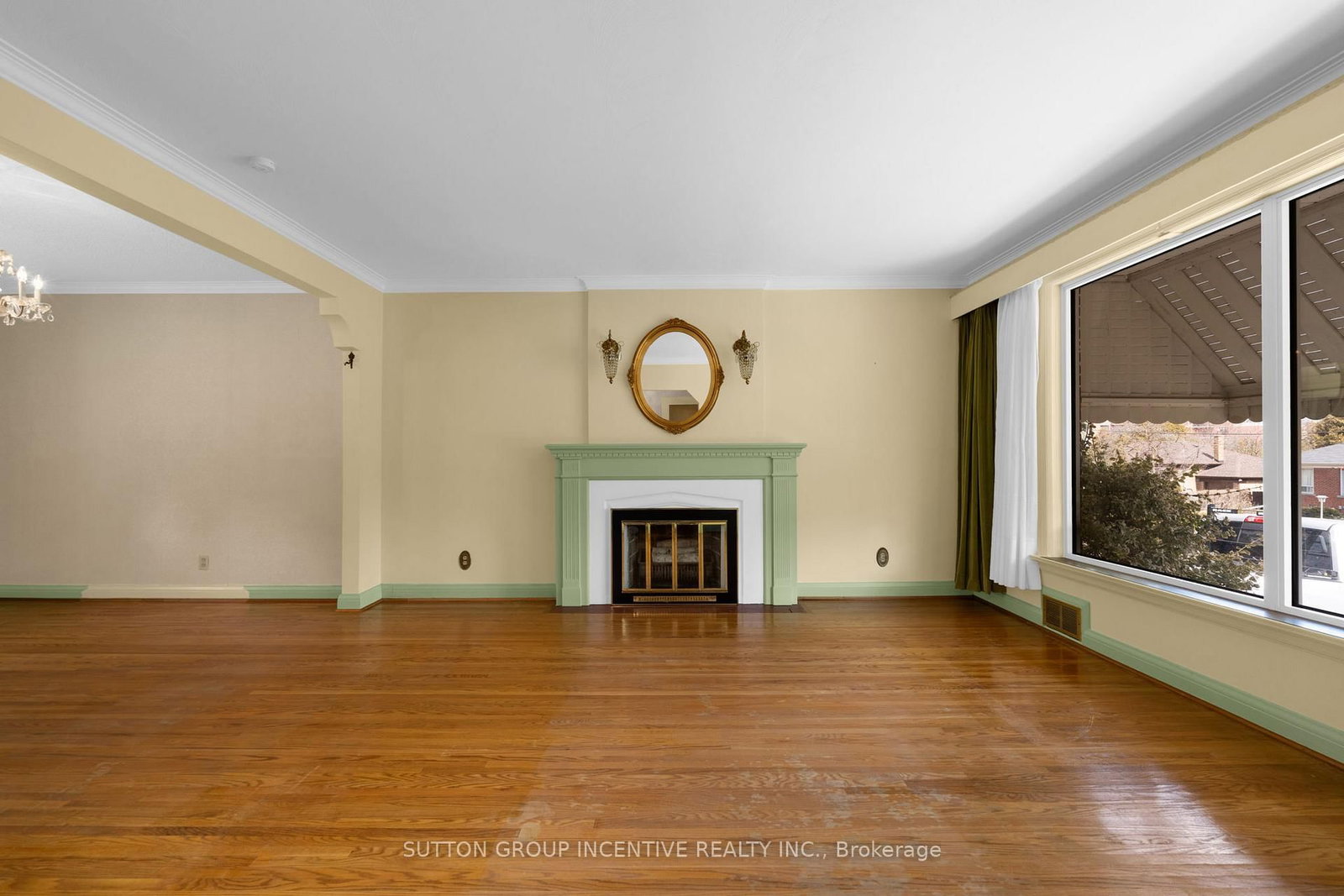 Detached House for sale at 6 Kingsmere Crescent, Toronto, Ontario, M1M 3B3 - Scarborough Village - MLS: E12951286