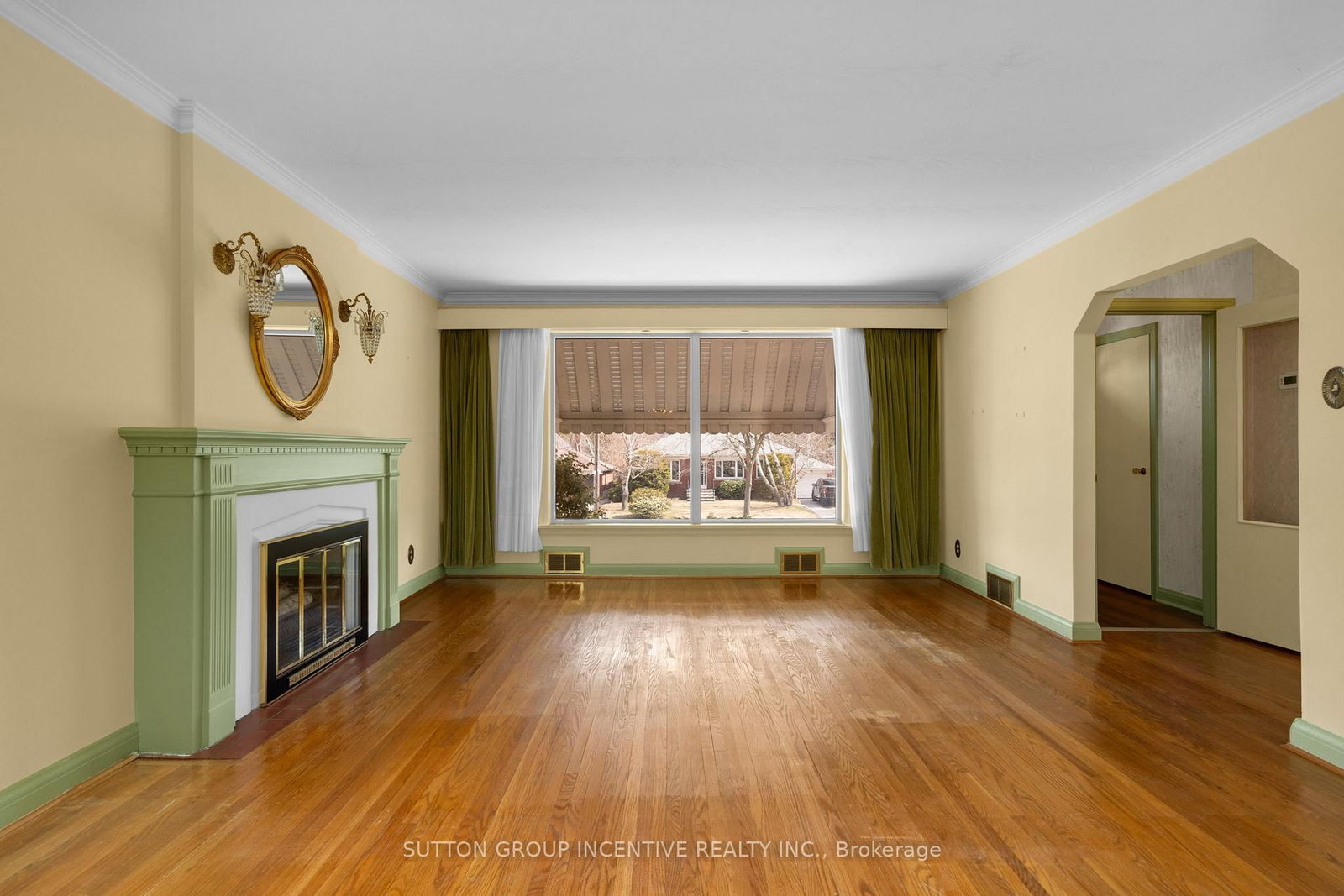 Detached House for sale at 6 Kingsmere Crescent, Toronto, Ontario, M1M 3B3 - Scarborough Village - MLS: E12951286