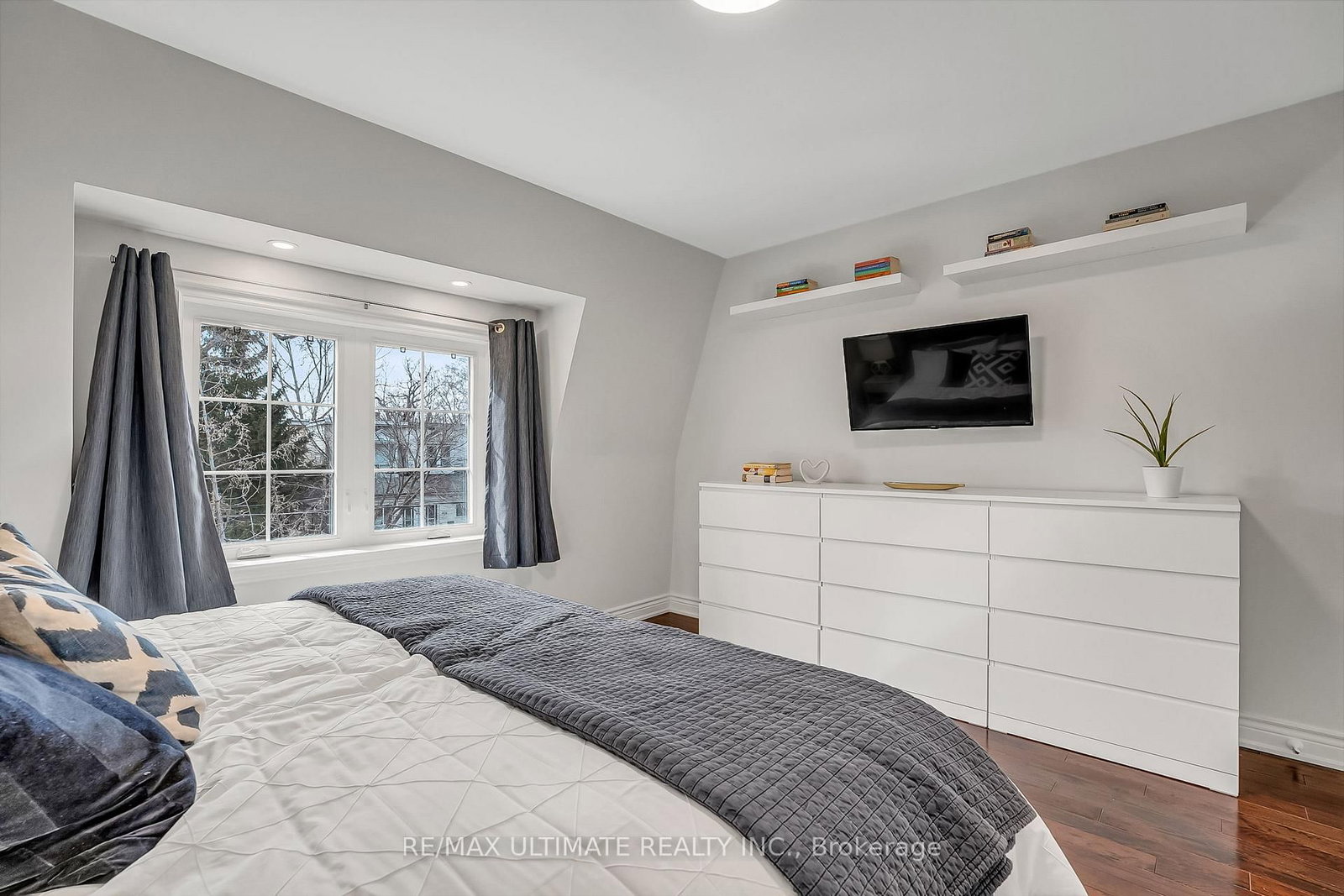 Semi-Detached House for sale at 429 Jones Avenue, Toronto, Ontario, M4J 3G6 - Blake-Jones - MLS: E12951696