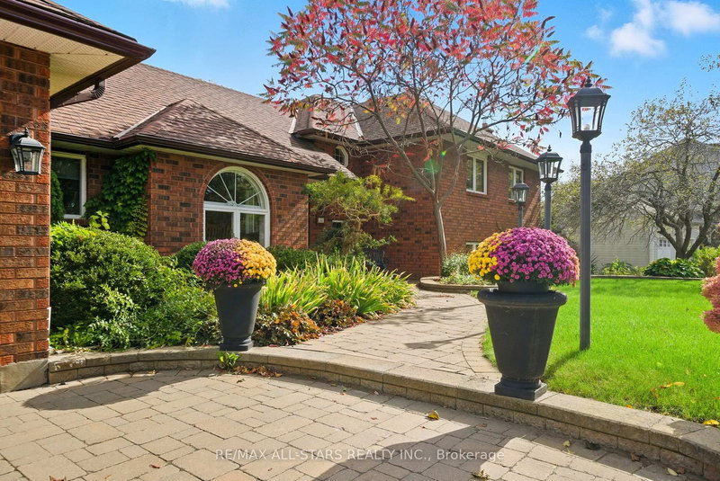 242 Stephenson Point Road