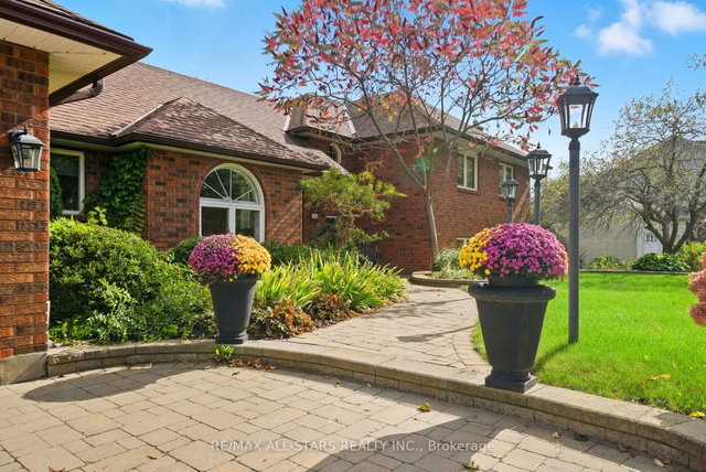 242 Stephenson Point Road