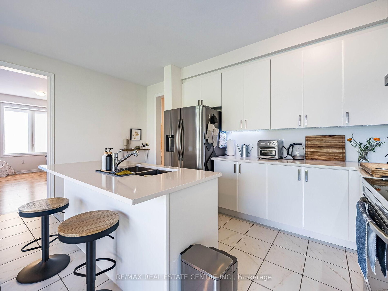 192 Miyako Court - Photo 22