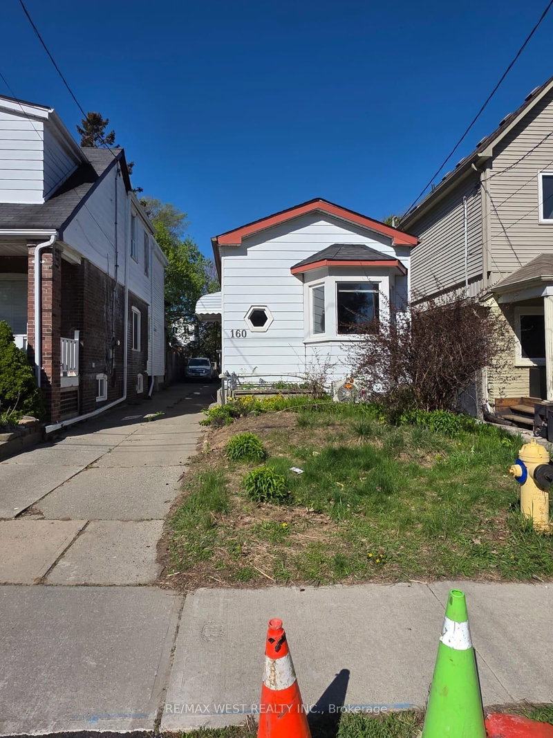 160 King Edward Avenue