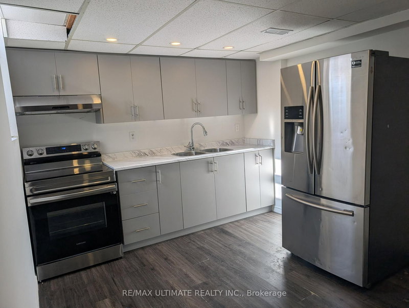 573 Sheppard Ave, Pickering, L1V 1G1 | Image 2