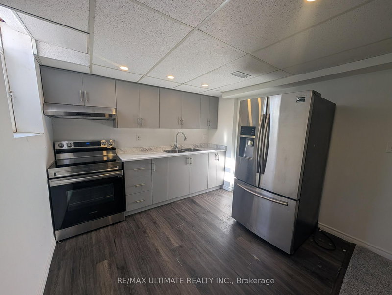 573 Sheppard Ave, Pickering, L1V 1G1 | Image 3