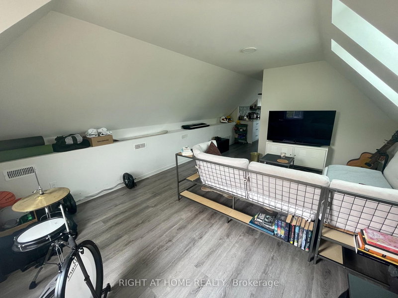 4 - 1258 Broadview Ave, Toronto, M4K 2T4 | Image 2