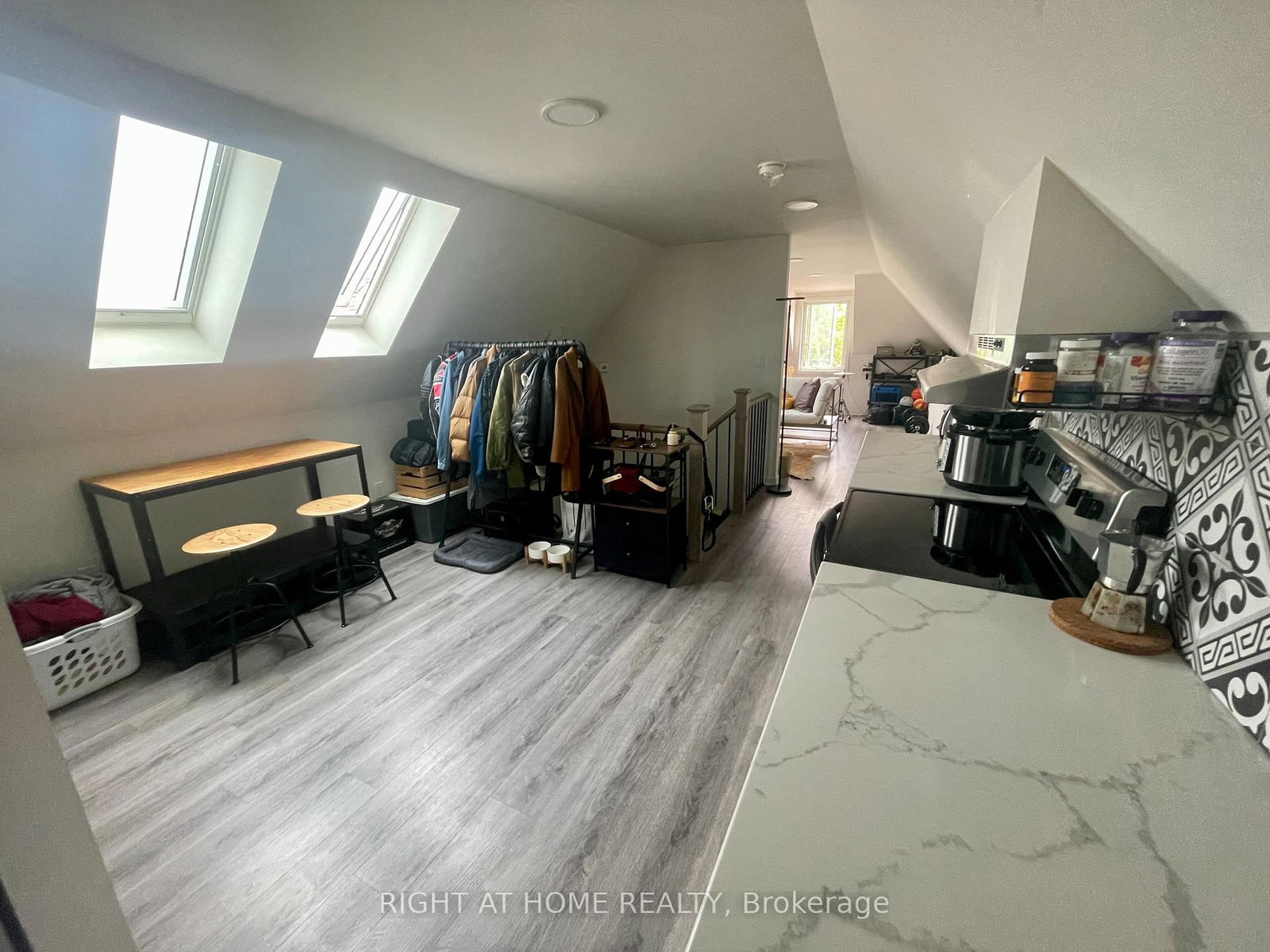 1258 Broadview Avenue, Unit 4 - Photo 7