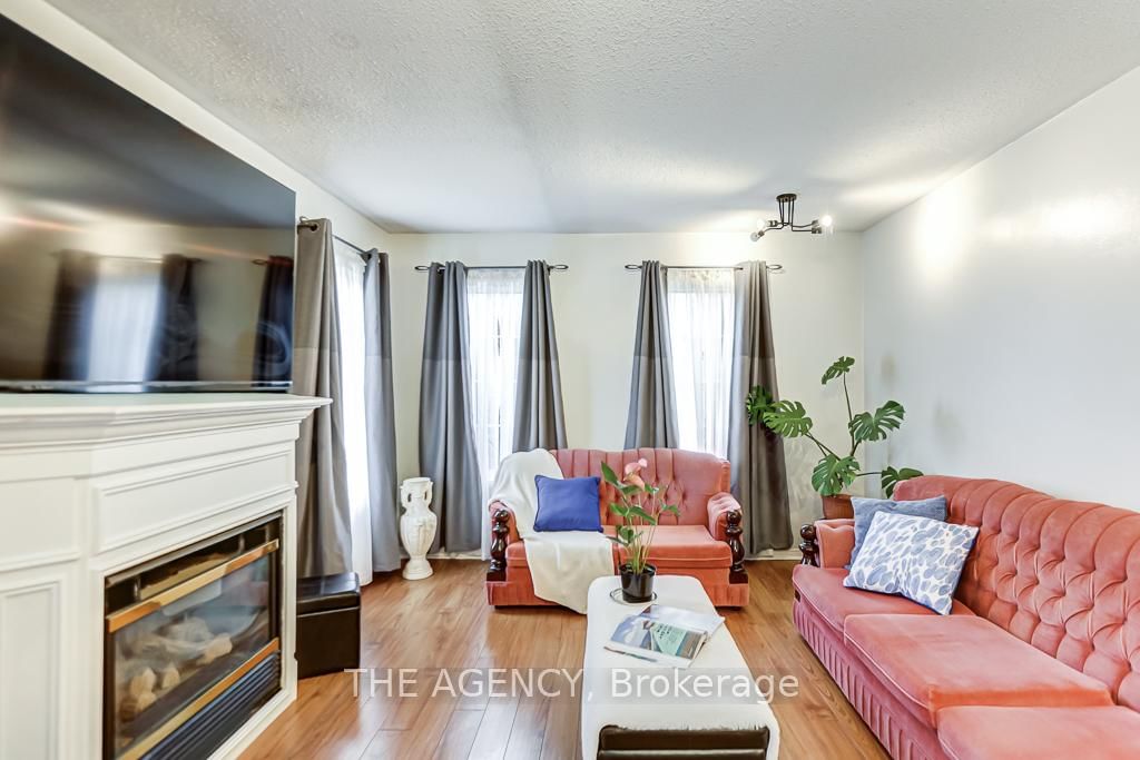 Detached House for sale at 3241 Country Lane, Whitby, Ontario, L1P 1T5 - Williamsburg - MLS: E12952494