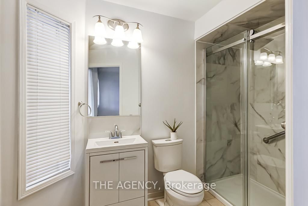 Detached House for sale at 3241 Country Lane, Whitby, Ontario, L1P 1T5 - Williamsburg - MLS: E12952494