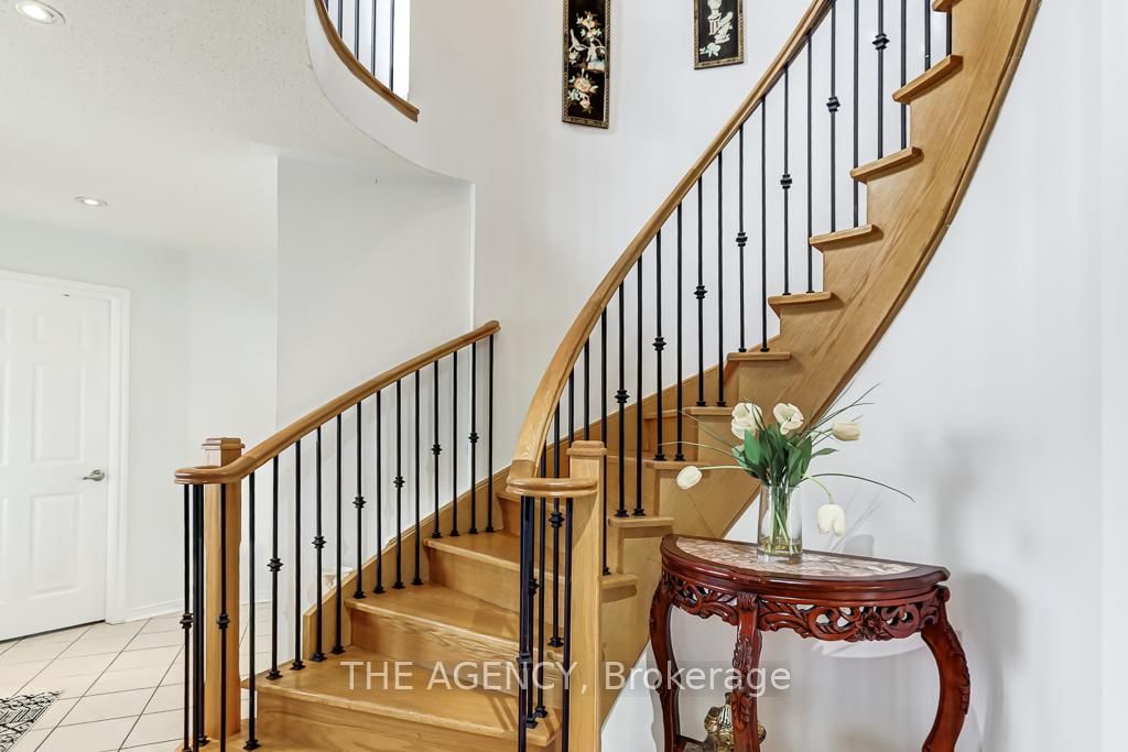 Detached House for sale at 3241 Country Lane, Whitby, Ontario, L1P 1T5 - Williamsburg - MLS: E12952494