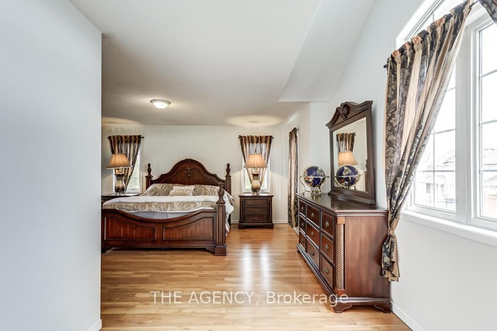 Detached House for sale at 3241 Country Lane, Whitby, Ontario, L1P 1T5 - Williamsburg - MLS: E12952494