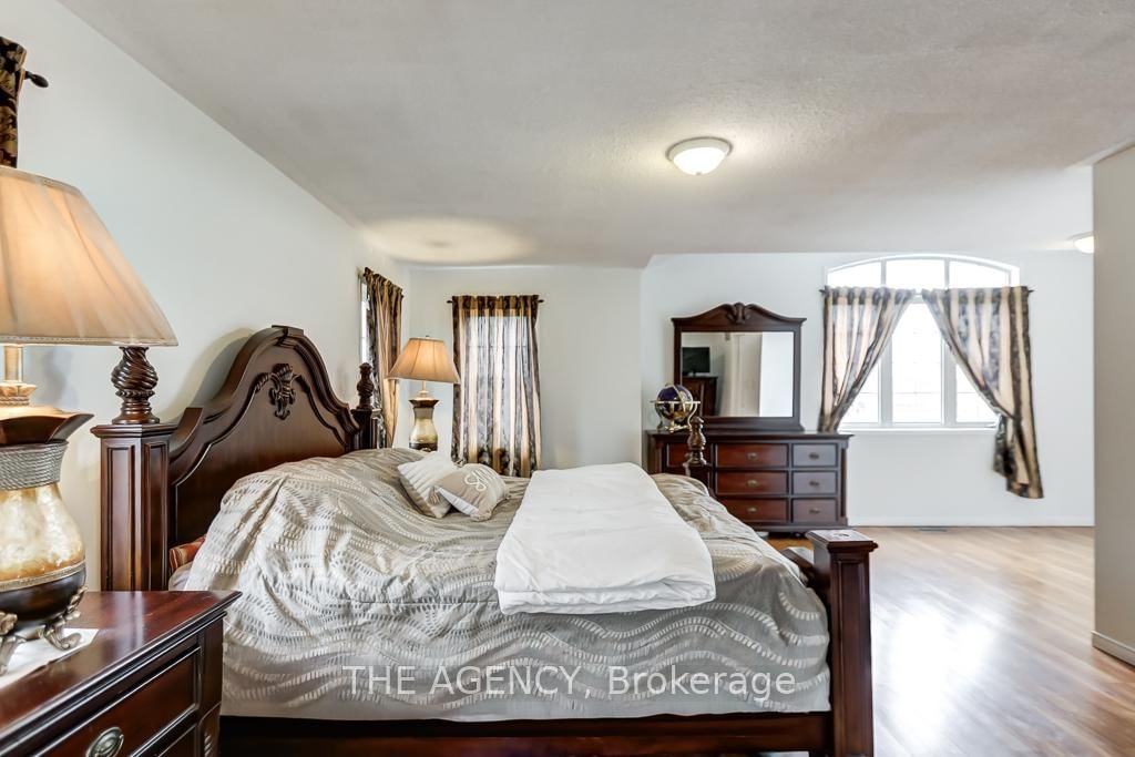 Detached House for sale at 3241 Country Lane, Whitby, Ontario, L1P 1T5 - Williamsburg - MLS: E12952494