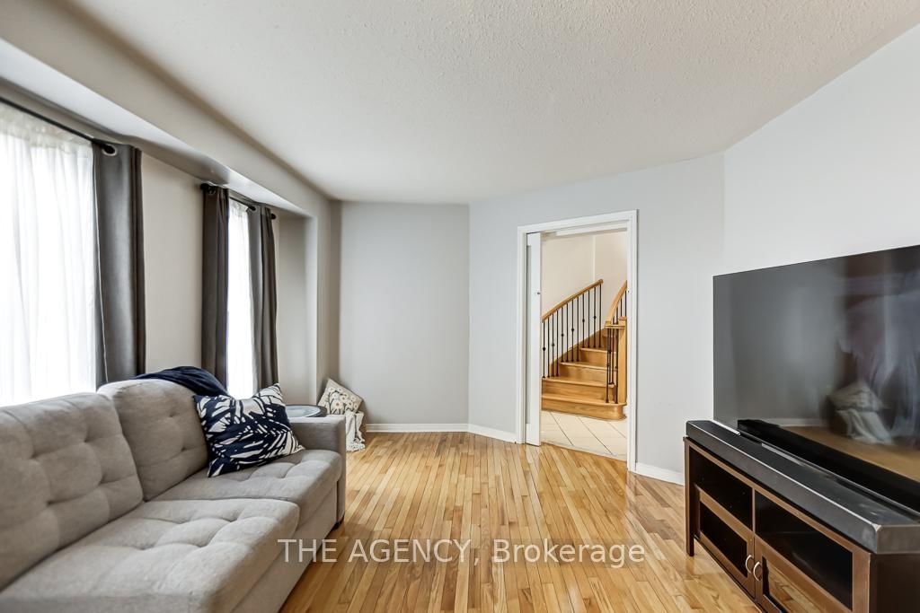 Detached House for sale at 3241 Country Lane, Whitby, Ontario, L1P 1T5 - Williamsburg - MLS: E12952494