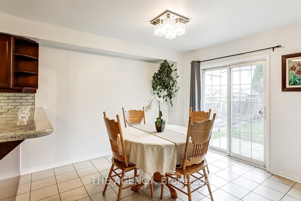 Detached House for sale at 3241 Country Lane, Whitby, Ontario, L1P 1T5 - Williamsburg - MLS: E12952494