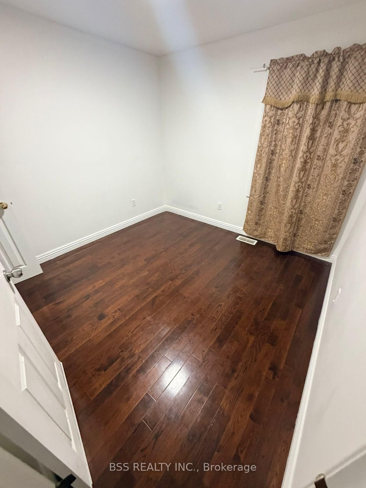 Detached House for sale at 464 Warden Avenue, Toronto, Ontario, M1L 3Z1 - Oakridge - MLS: E12952744