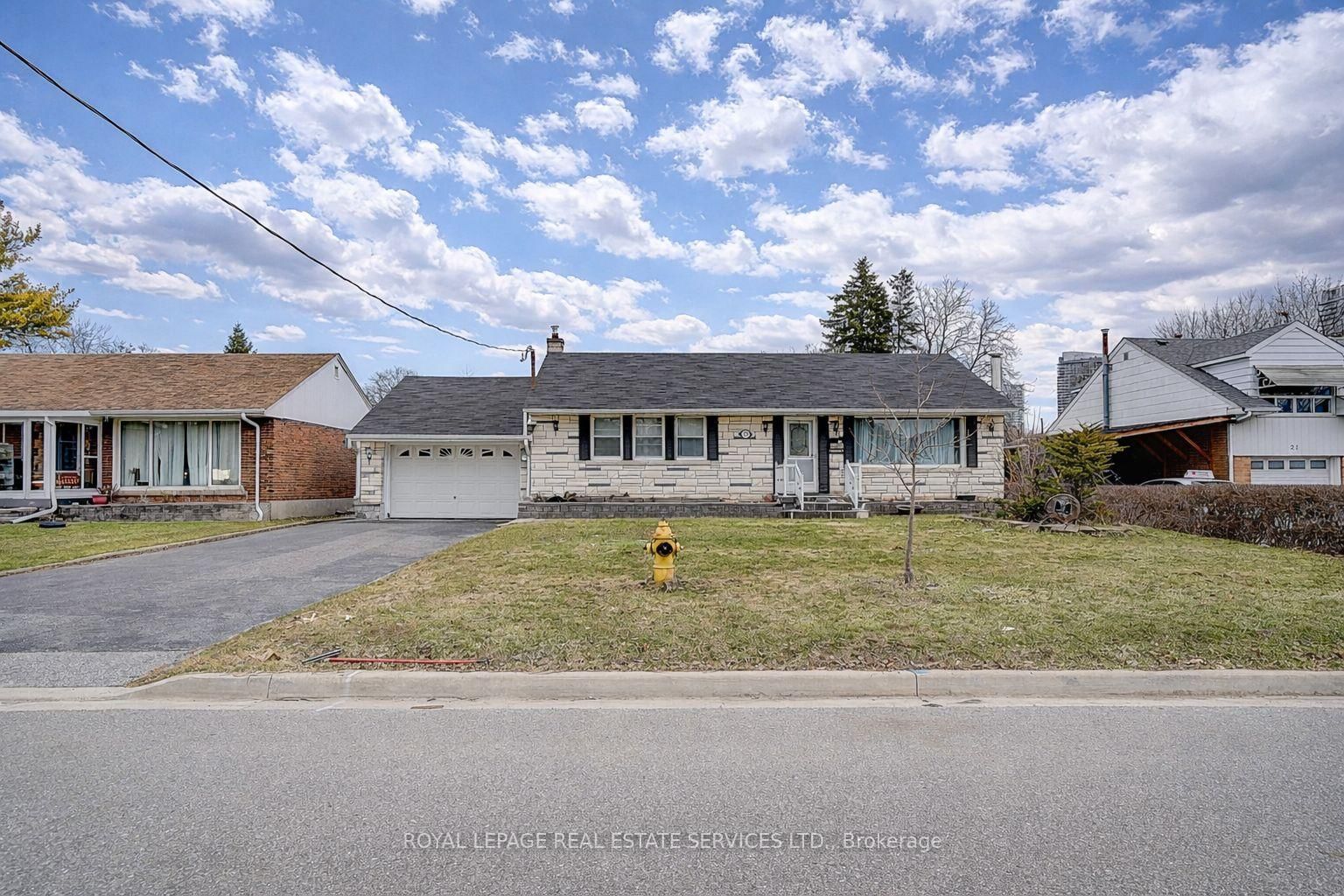 Detached House for lease at Basement-23 Marsha Drive, Toronto, Ontario, M1T 2S3 - Tam O'Shanter-Sullivan - MLS: E12952906