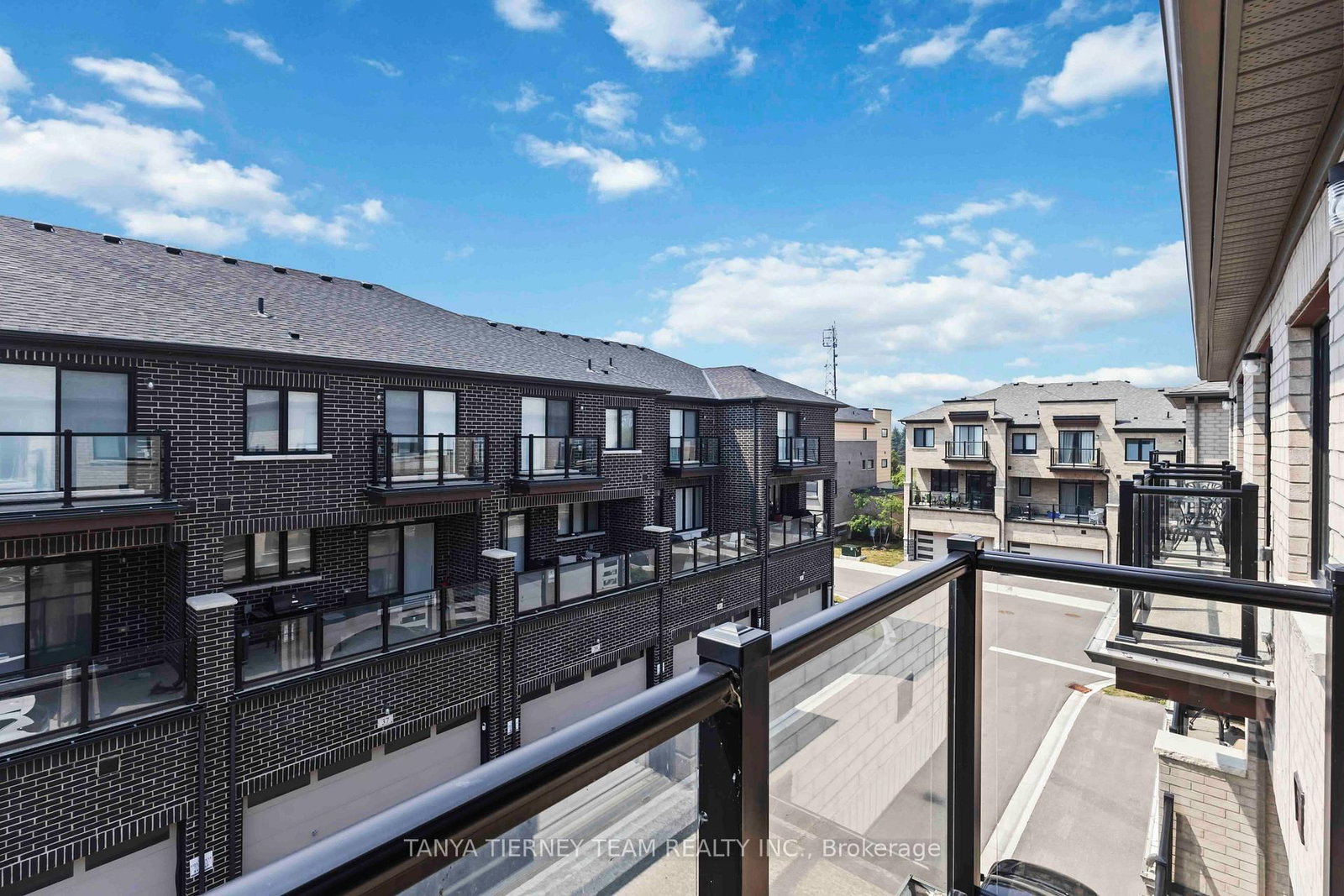 Townhouse for sale at 36 Dockside Way, Whitby, Ontario, L1N 0M6 - Port Whitby - MLS: E12953076