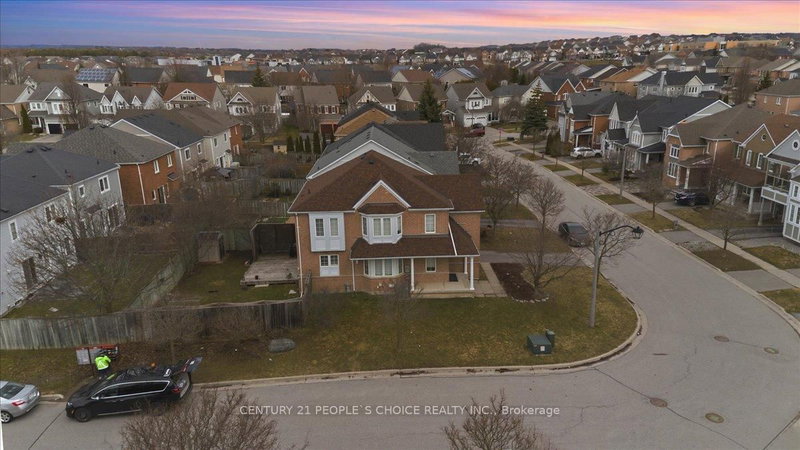 1456 Lyncroft Cres, Oshawa, L1K 2P4 | Image 2