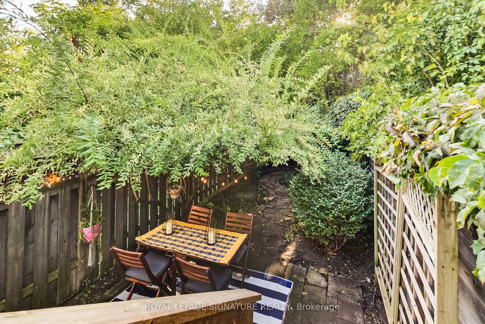 6 King Edward Avenue, Unit Lower - Photo 9