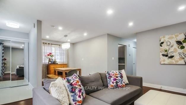 Upper - 45 Snowball Cres, Toronto, M1B 1S5 | Image 3